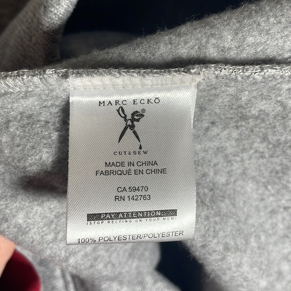 Medium Men’s Mark Ecko Grey 1/4 zip Sweater with Pockets - Picture 6 of 6